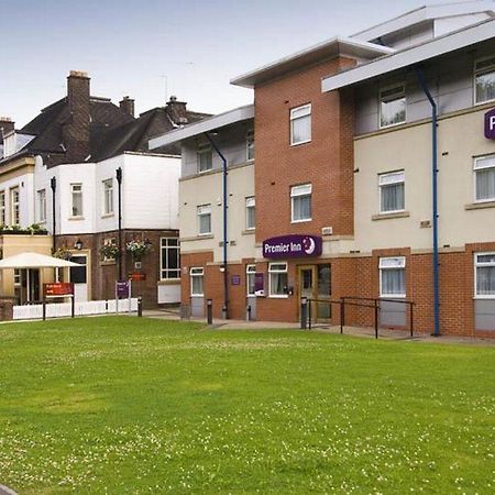 Premier Inn Manchester - Heaton Park Zewnętrze zdjęcie