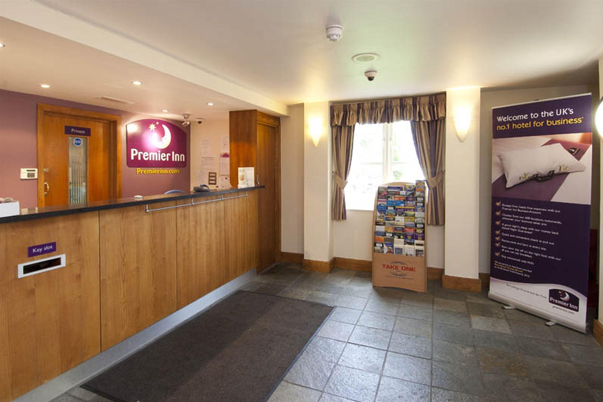 Premier Inn Manchester - Heaton Park Zewnętrze zdjęcie