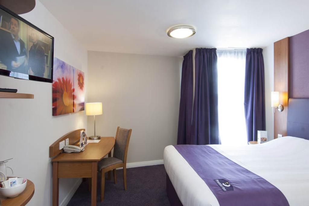 Premier Inn Manchester - Heaton Park Zewnętrze zdjęcie