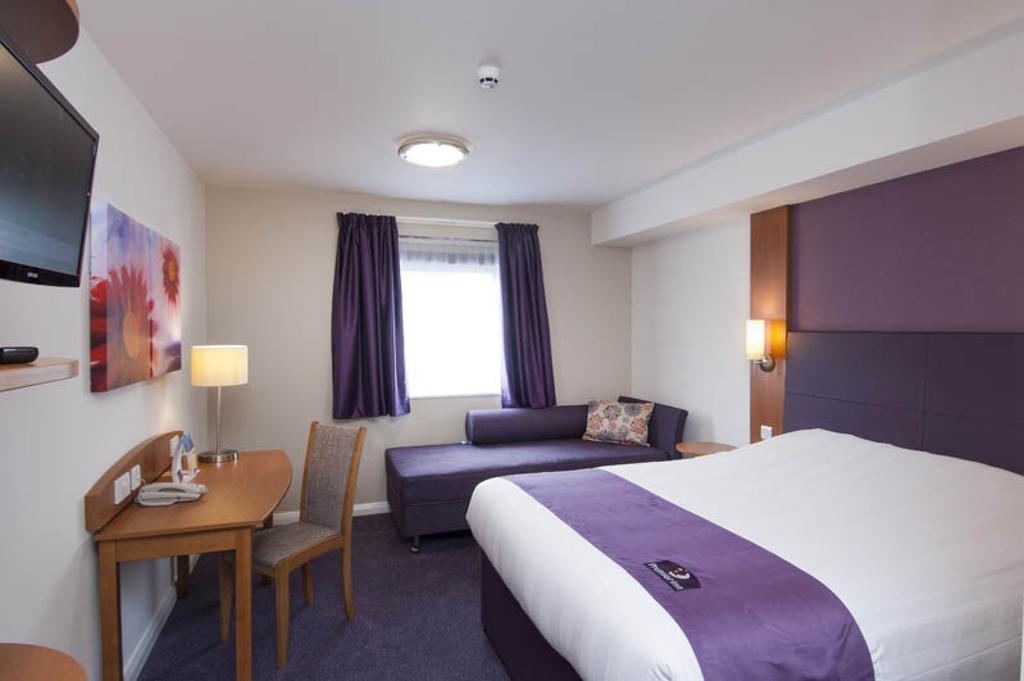 Premier Inn Manchester - Heaton Park Zewnętrze zdjęcie