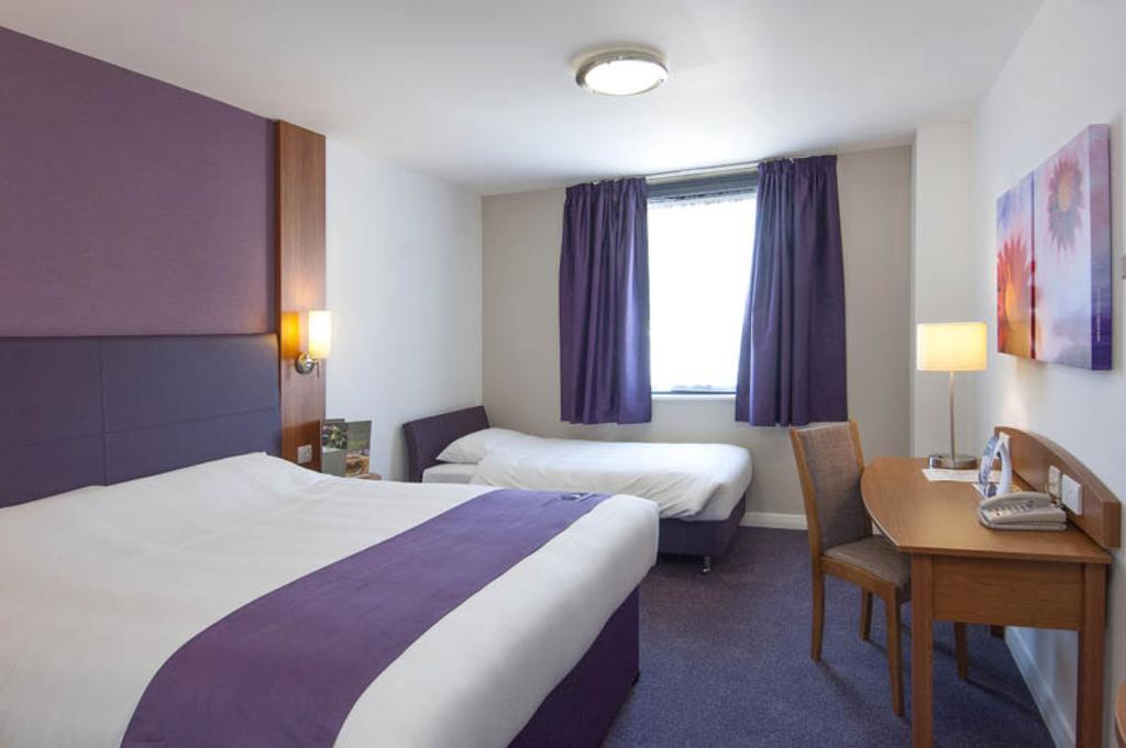 Premier Inn Manchester - Heaton Park Zewnętrze zdjęcie