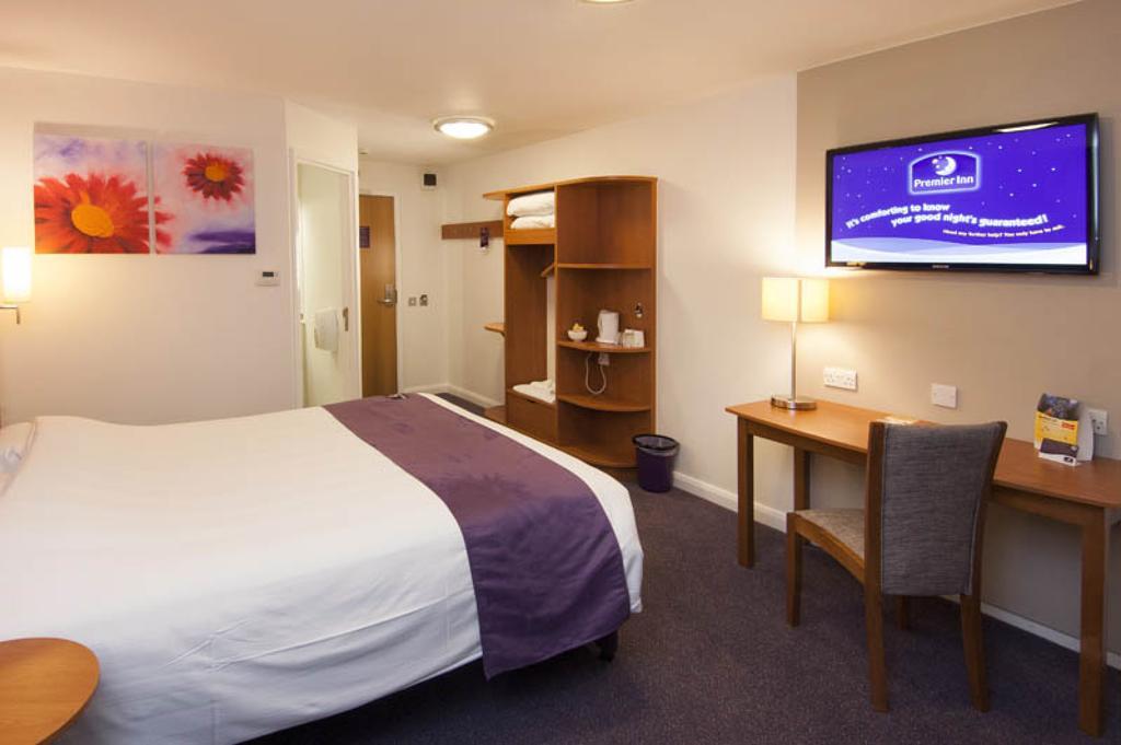 Premier Inn Manchester - Heaton Park Zewnętrze zdjęcie