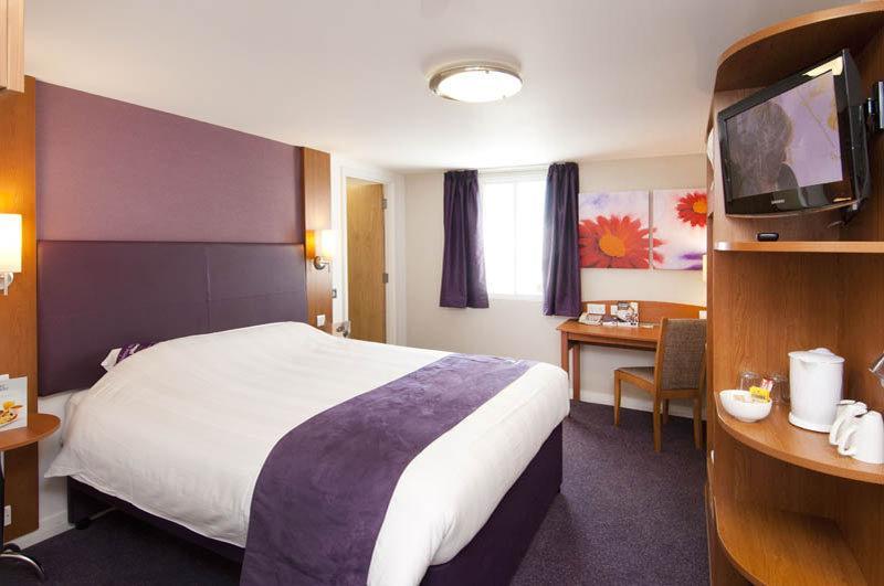 Premier Inn Manchester - Heaton Park Zewnętrze zdjęcie